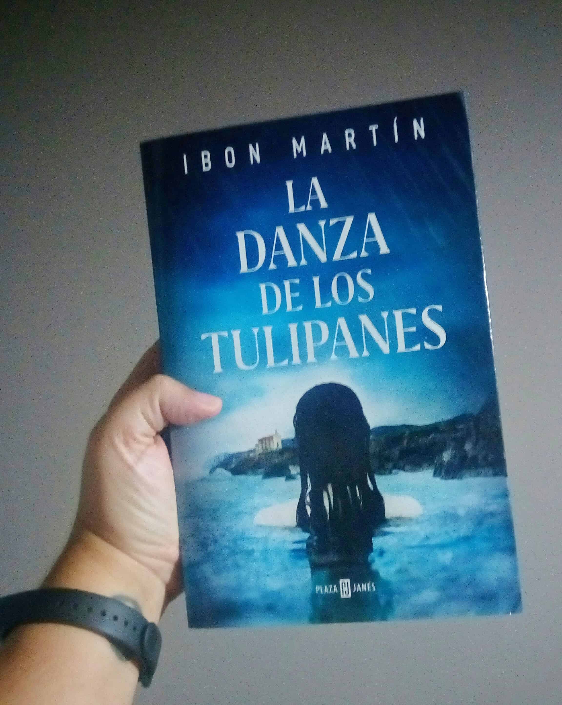 LA DANZA DE LOS TULIPANES, de Ibon Martín.