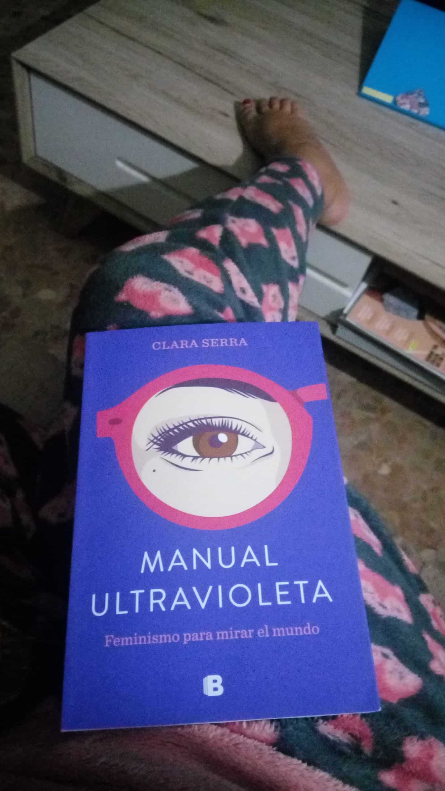 MANUAL ULTRAVIOLETA, de Clara Serra.