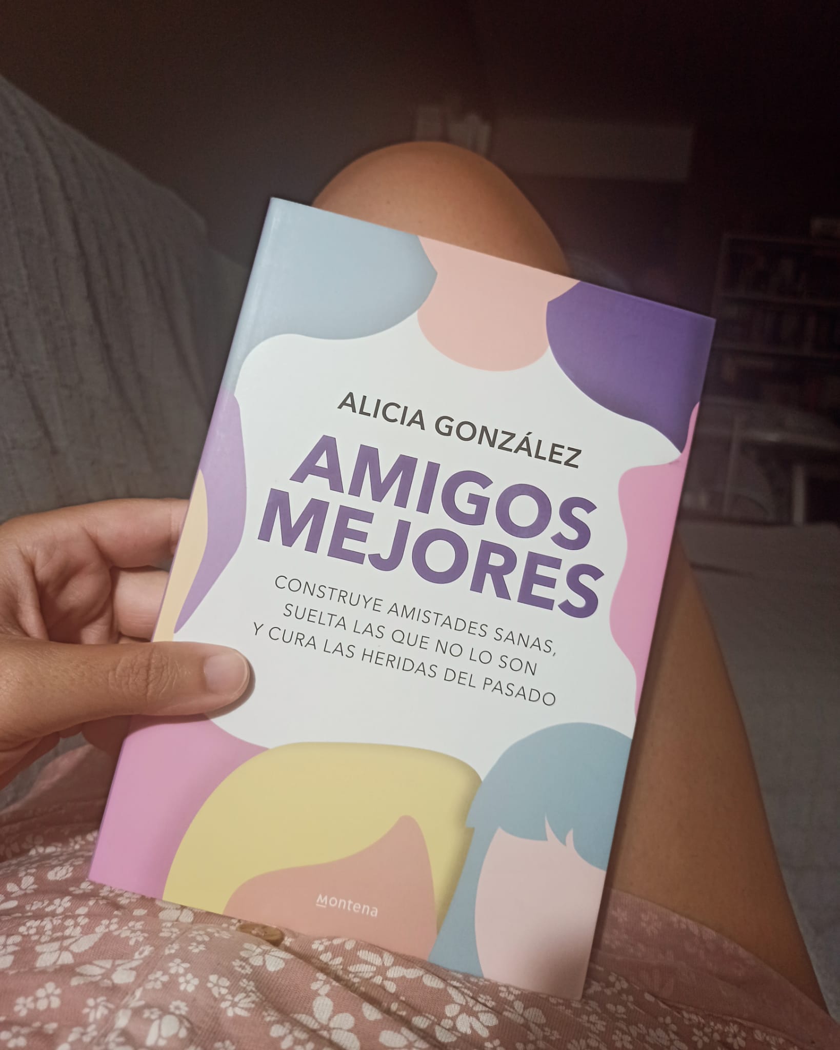 AMIGOS MEJORES, de Alicia González.