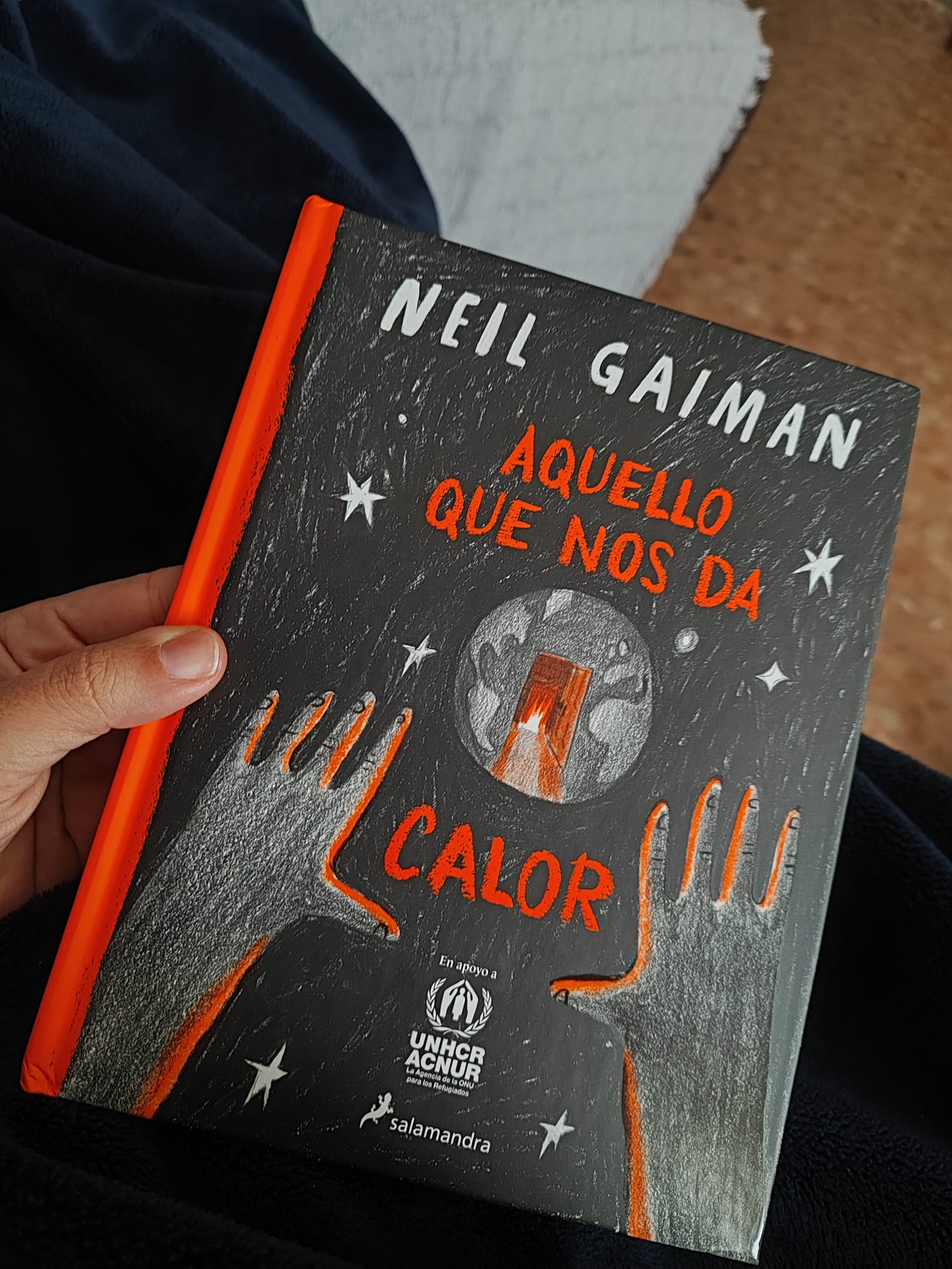 AQUELLO QUE NOS DA CALOR, de Neil Gaiman.