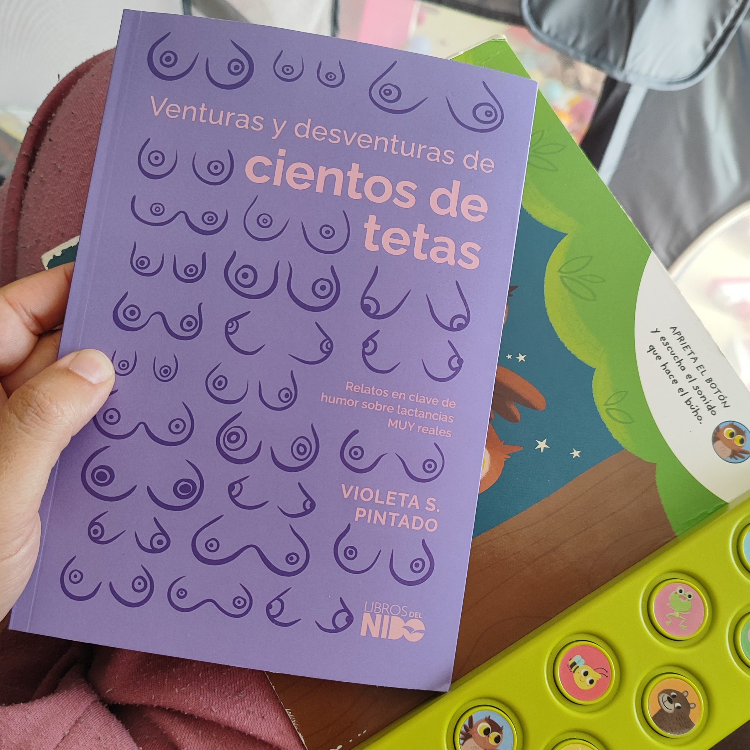 Venturas y desventuras de cientos de tetas, de Violeta S. Pintado